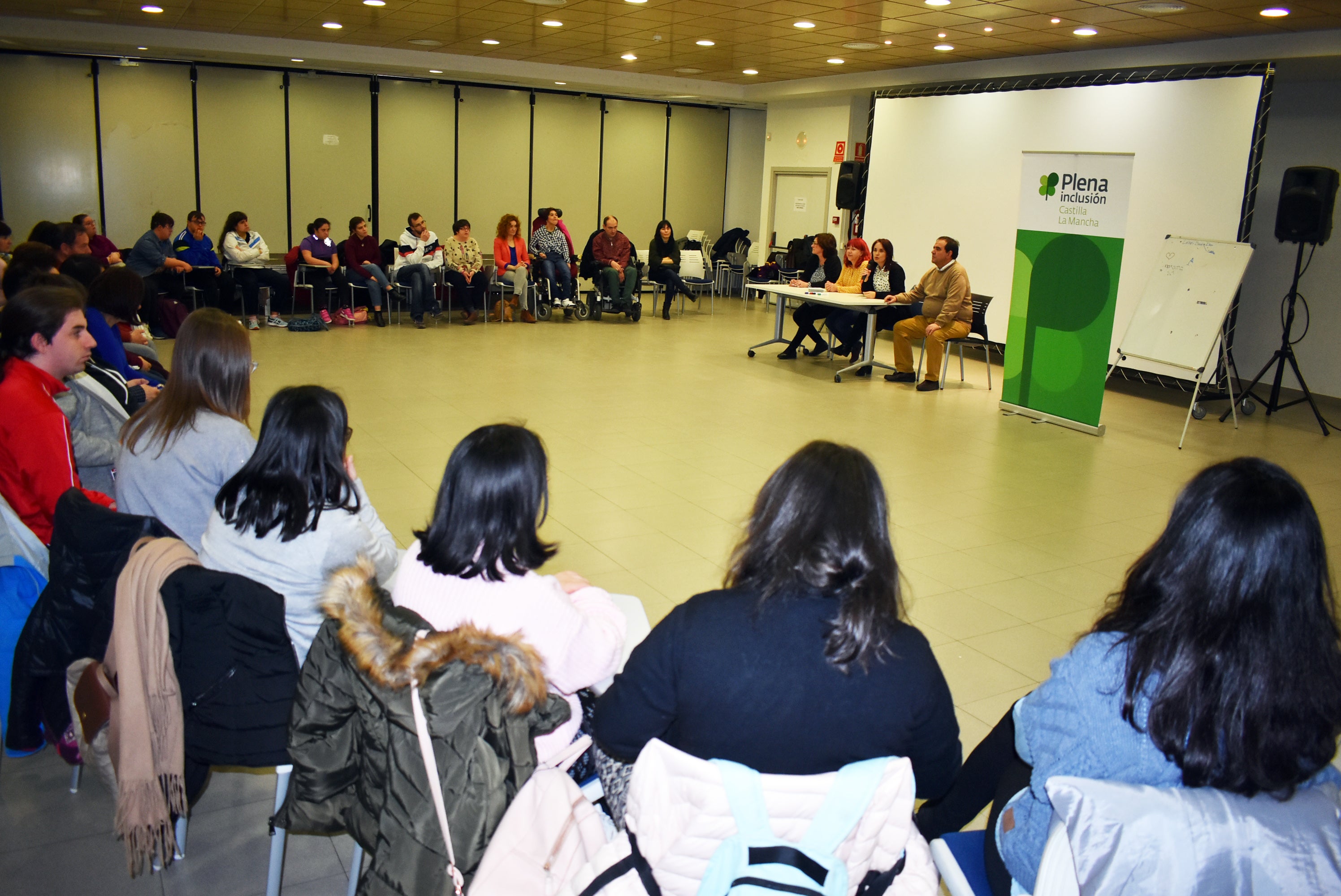 20 discapacitados intelectuales protagonizan un taller de pensamiento libre 20 discapacitados intelectuales protagonizan un taller de pensamiento libre