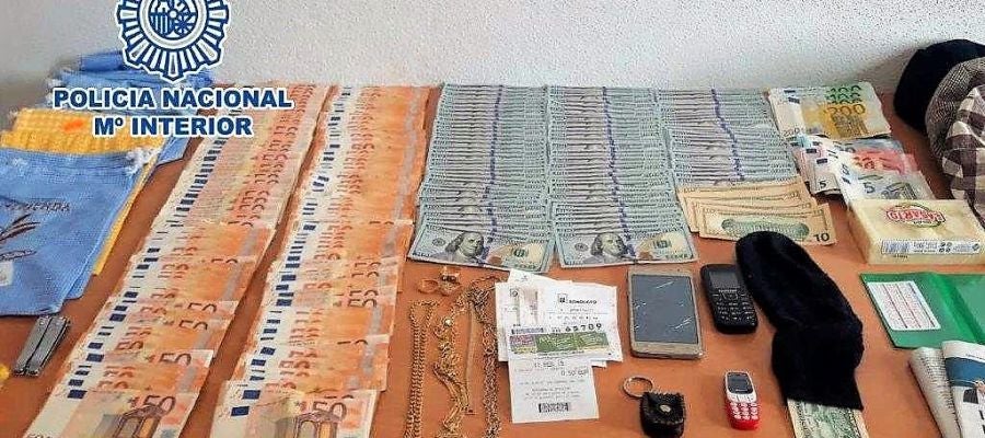 Dinero recuperado por la Policía Local al grupo especializado en el timo del tocomocho Dinero recuperado por la Policía Local al grupo especializado en el timo del tocomocho