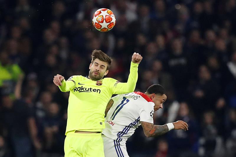 Piqué: "El Madrid hace ruido en el fútbol y en el baloncesto, pero luego les ayudan en el Wanda y se callan" Piqué: "El Madrid hace ruido en el fútbol y en el baloncesto, pero luego les ayudan en el Wanda y se callan"