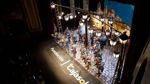 COAC 2019 Cuartos: Comparsa 'La Luz de Cádiz' Comparsa: La Luz de Cádiz Localidad: Cádiz Autoría Letra: Manuel Enrique García Rosado Autoría Música: Manuel Enrique García Rosado Dirección: Salvador Rubianes Ramos Representante Legal: Manuel Enrique García Rosado