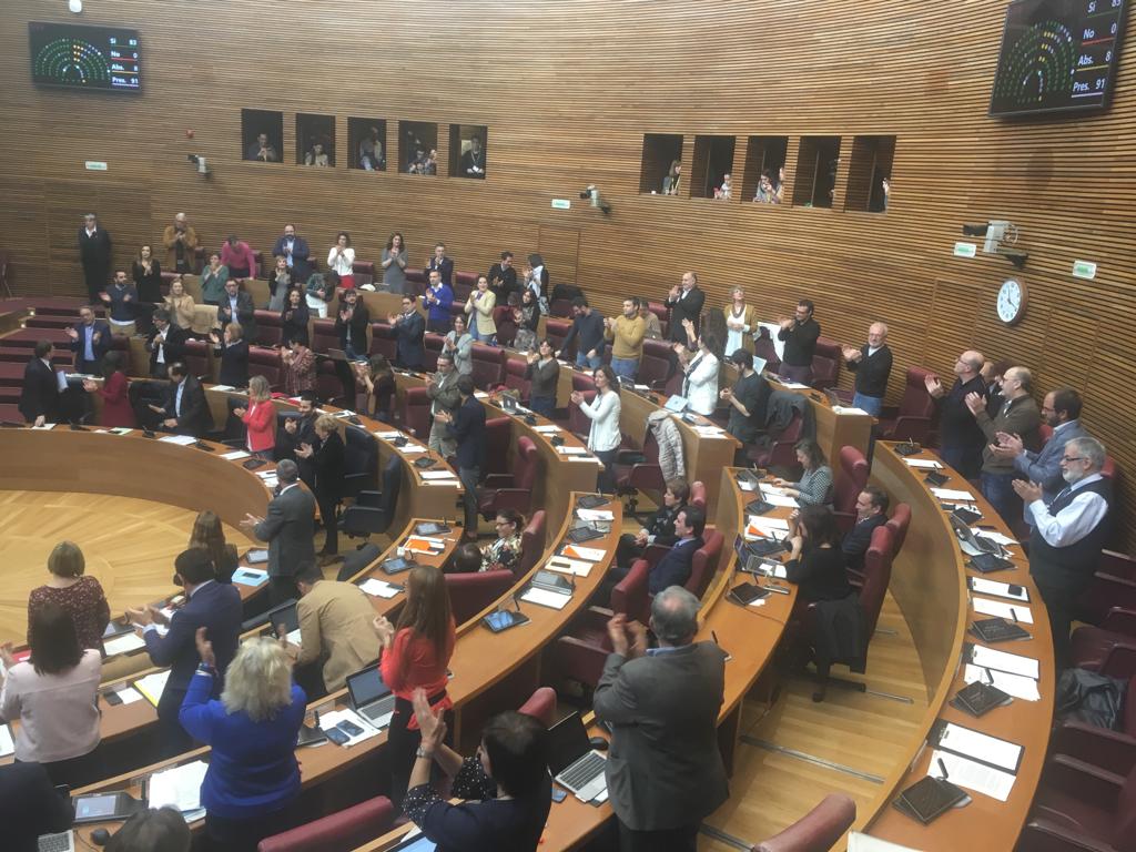 Podem se enteró del adelanto por los medios y Compromís se muestra conciliador, tras la oposición inicial Podem se enteró del adelanto por los medios y Compromís se muestra conciliador, tras la oposición inicial