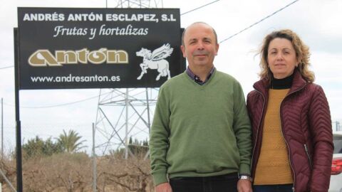 Los hermanos Isabel y Vicente Ant&oacute;n