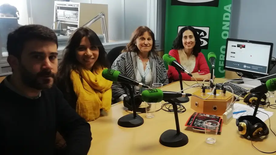 La UAH investiga sobre la sumisión química Estudiantes y profesores de la Universidad de Alcalá en Onda Cero Alcalá