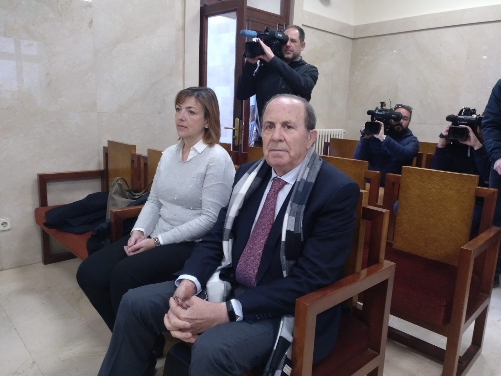 La Fiscalía mantiene la pena de cinco años de cárcel a Rodríguez en el 'caso Over' La Fiscalía mantiene la pena de cinco años de cárcel a Rodríguez en el 'caso Over'