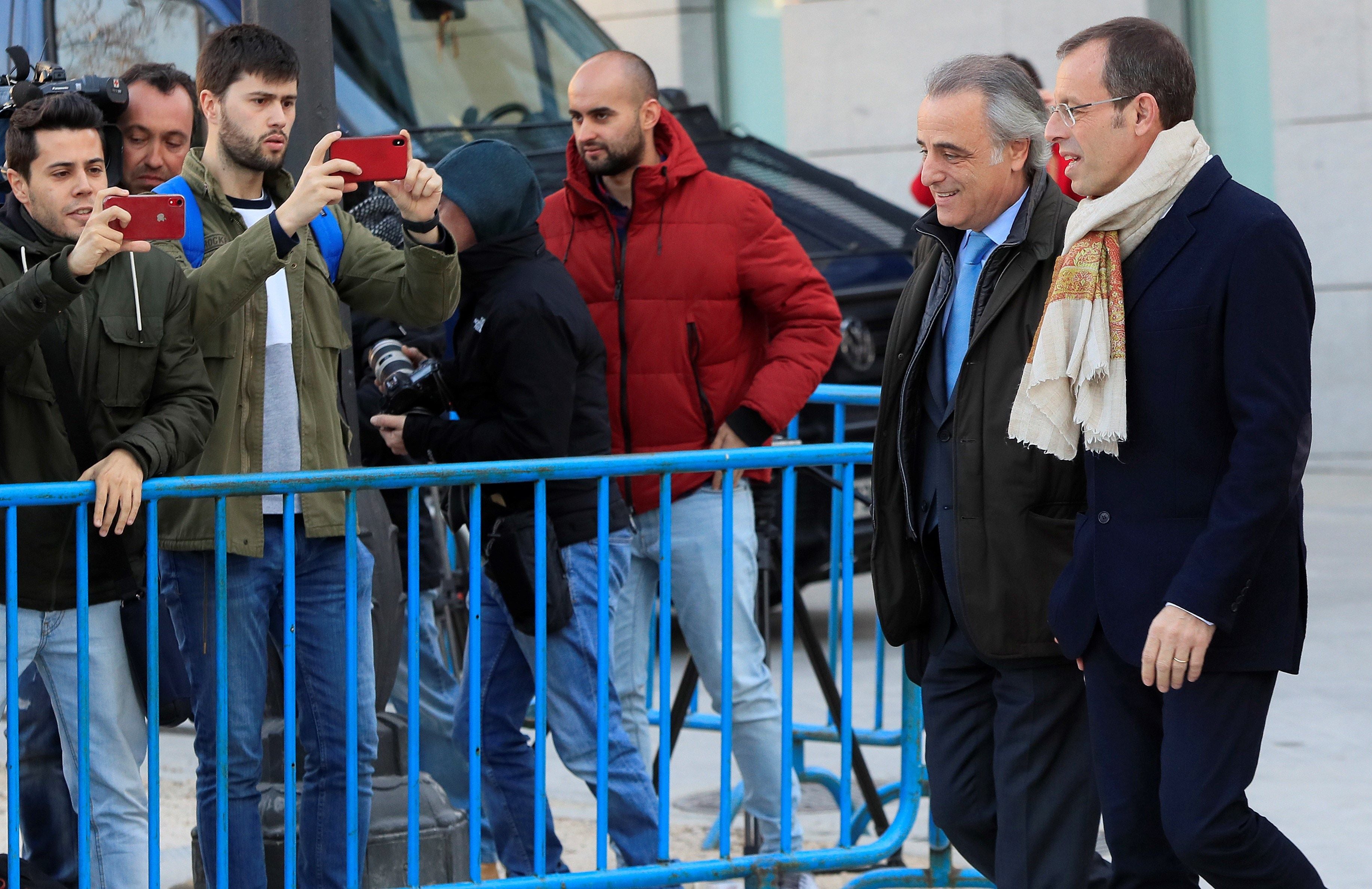 El Fiscal del 'Caso Rosell' tilda de "paranoia" la teoría de que se le juzga por haber sido presidente del Barcelona El Fiscal del 'Caso Rosell' tilda de "paranoia" la teoría de que se le juzga por haber sido presidente del Barcelona