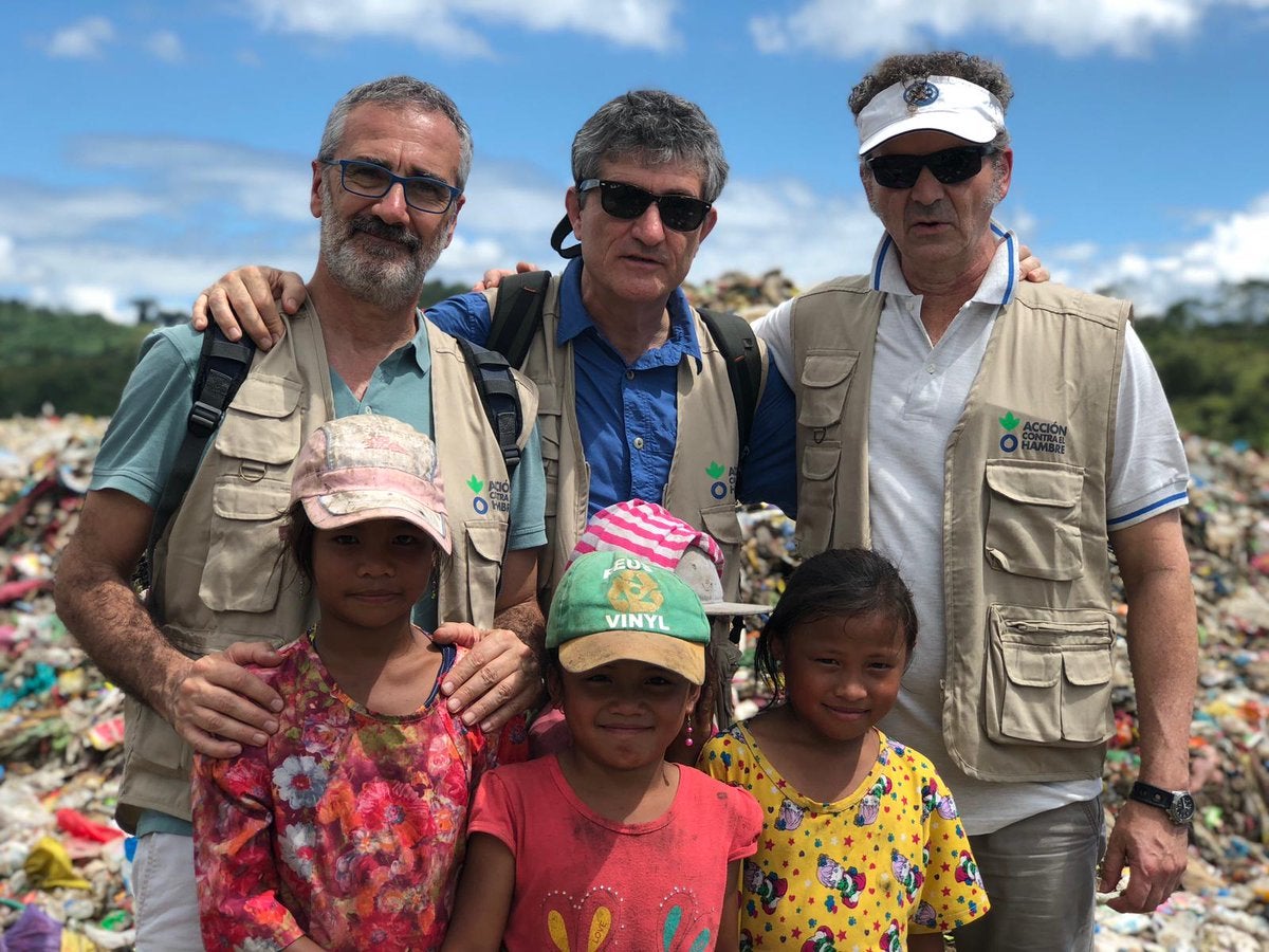 Guillermo Fesser y su hermano ruedan un cortometraje en Filipinas con el que explicar el hambre infantil en el primer mundo Guillermo Fesser y su hermano ruedan un cortometraje en Filipinas con el que explicar el hambre infantil en el primer mundo