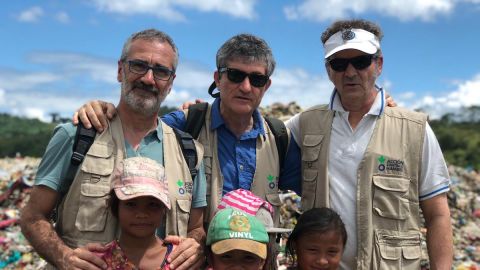 Guillermo Fesser y Javier Fesser en Filipinas