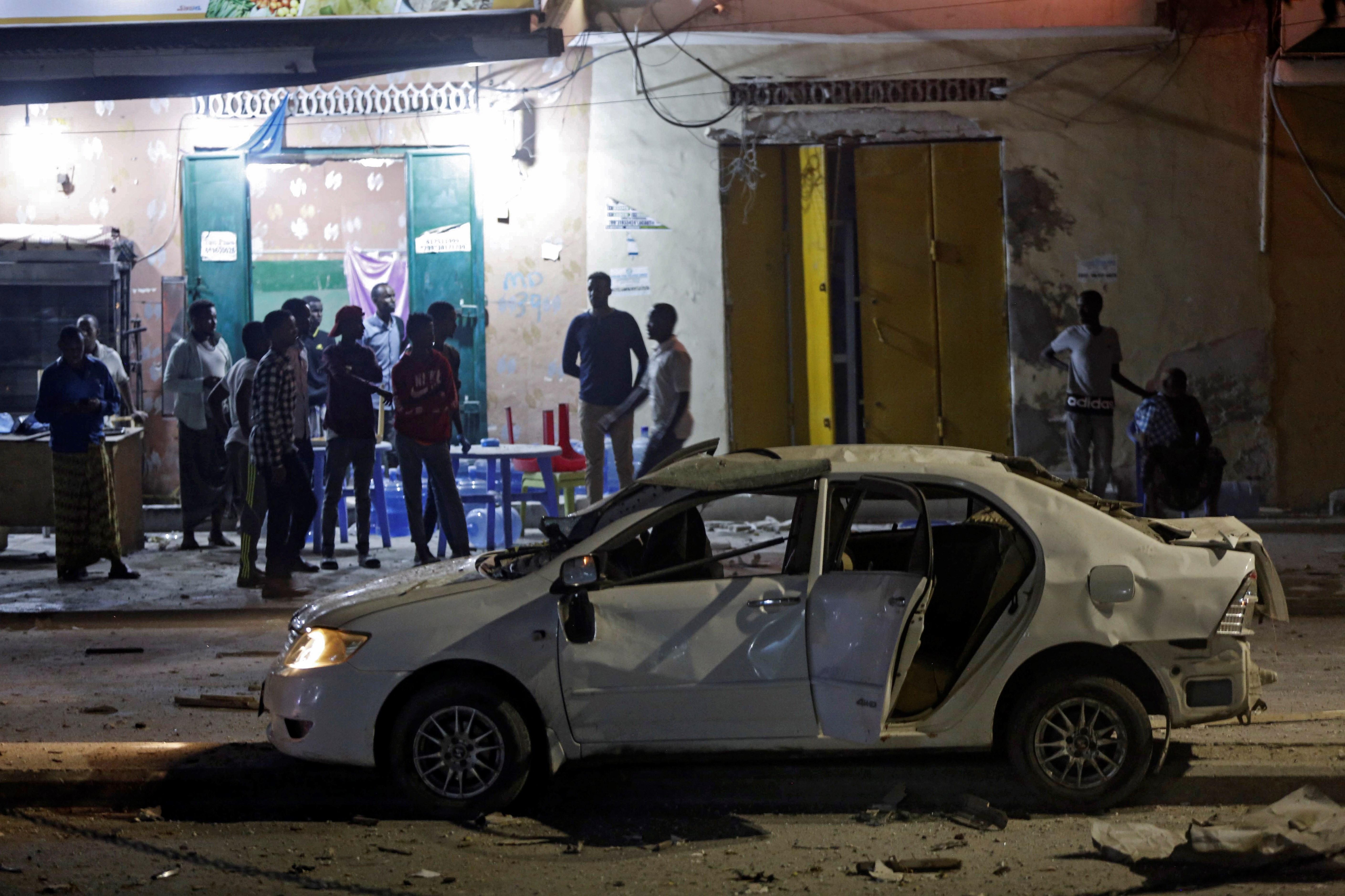 Al menos 29 muertos y 45 heridos en un ataque con camión bomba en Mogadiscio Al menos 29 muertos y 45 heridos en un ataque con camión bomba en Mogadiscio