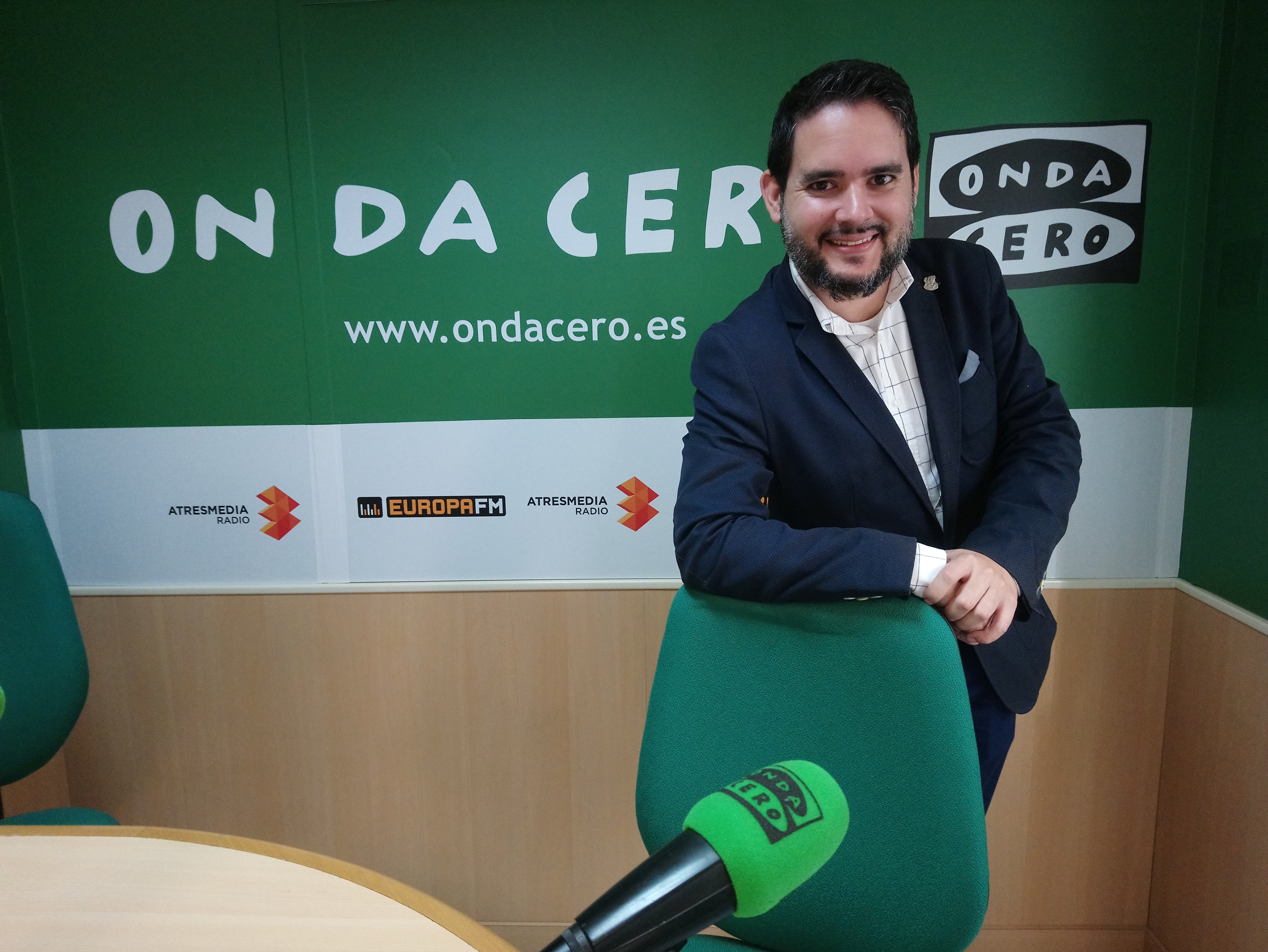 "Al conseller Marzá sólo le preocupa adoctrinar sobre el uso del valenciano" "Al conseller Marzá sólo le preocupa adoctrinar sobre el uso del valenciano"