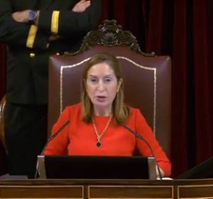 La emocionada despedida de la legislatura de Ana Pastor en el Congreso: "valió la pena" La emocionada despedida de la legislatura de Ana Pastor en el Congreso: "valió la pena"
