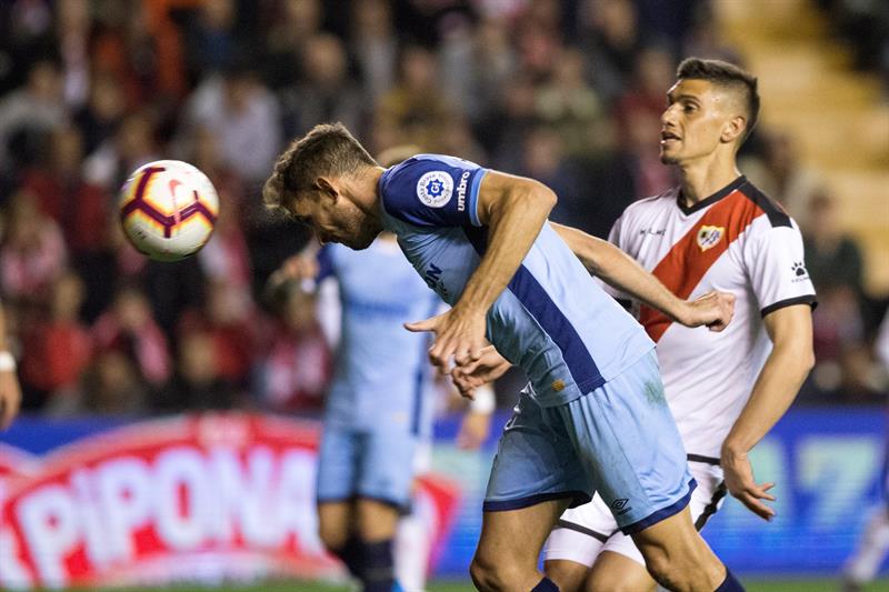 Un doblete de Stuani impulsa al Girona y deja muy tocado al Rayo Un doblete de Stuani impulsa al Girona y deja muy tocado al Rayo