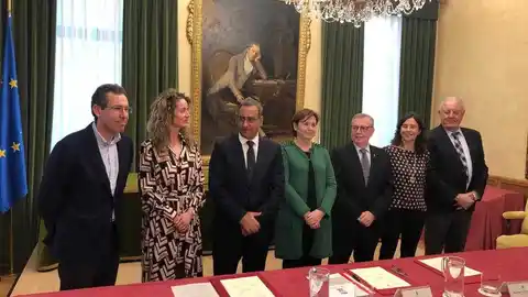 Principado y Ayuntamiento de Gijón firman el convenio de cesión de los terrenos para la ampliación del Hospital de Cabueñes Ayuntamiento de Gijón