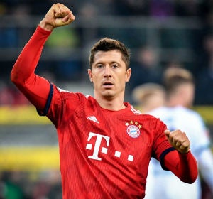 Lewandowski celebra un gol Lewandowski celebra un gol