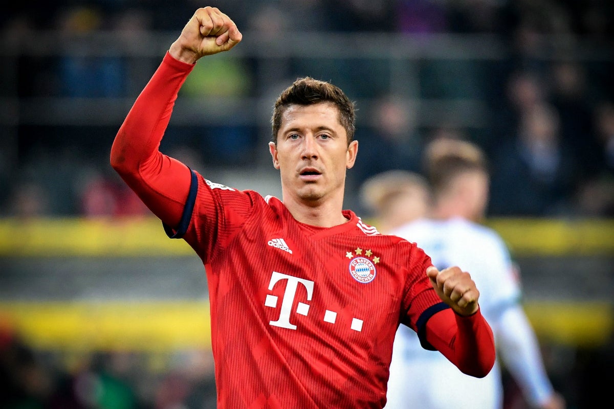 El Bayern de Múnich golea al Gladbach y da caza al Borussia Dortmund en el liderato El Bayern de Múnich golea al Gladbach y da caza al Borussia Dortmund en el liderato