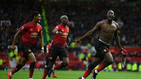 Lukaku celebra un gol del Man U