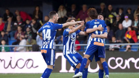 El Alav&eacute;s celebra un gol