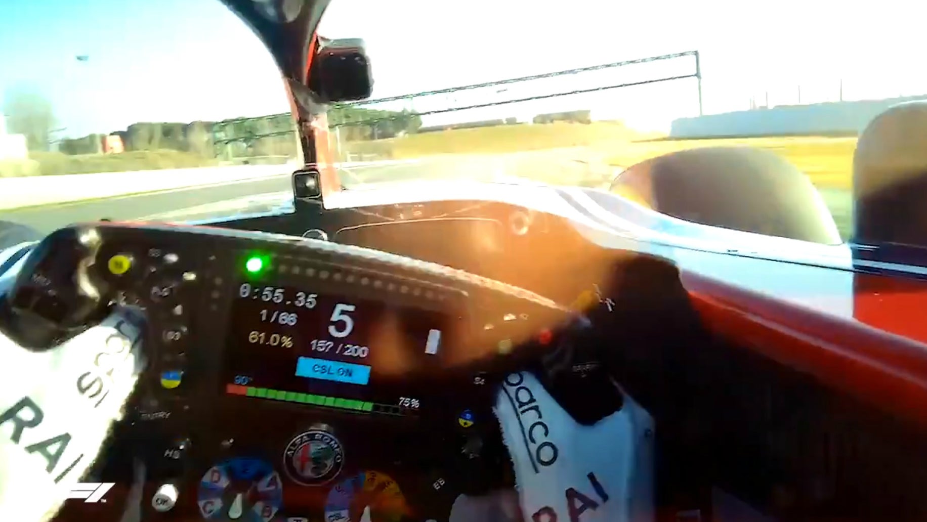 Simplemente espectacular: siéntete Kimi Raikkonen en esta vuelta en Montmeló desde la cámara de su casco Simplemente espectacular: siéntete Kimi Raikkonen en esta vuelta en Montmeló desde la cámara de su casco