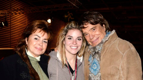 Bernard Tapie, a la derecha