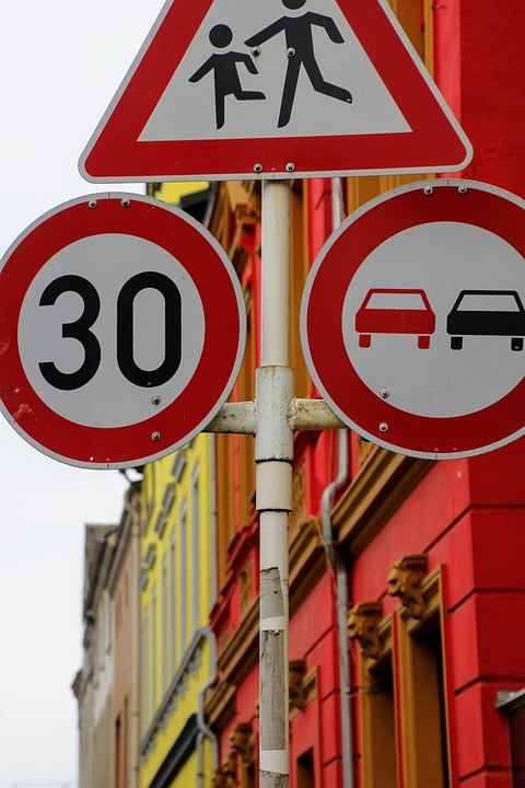 La Jefa Provincial de Tráfico explica la nueva norma que limita a 30 km/h la velocidad en la mayor parte de la ciudad La Jefa Provincial de Tráfico explica la nueva norma que limita a 30 km/h la velocidad en la mayor parte de la ciudad