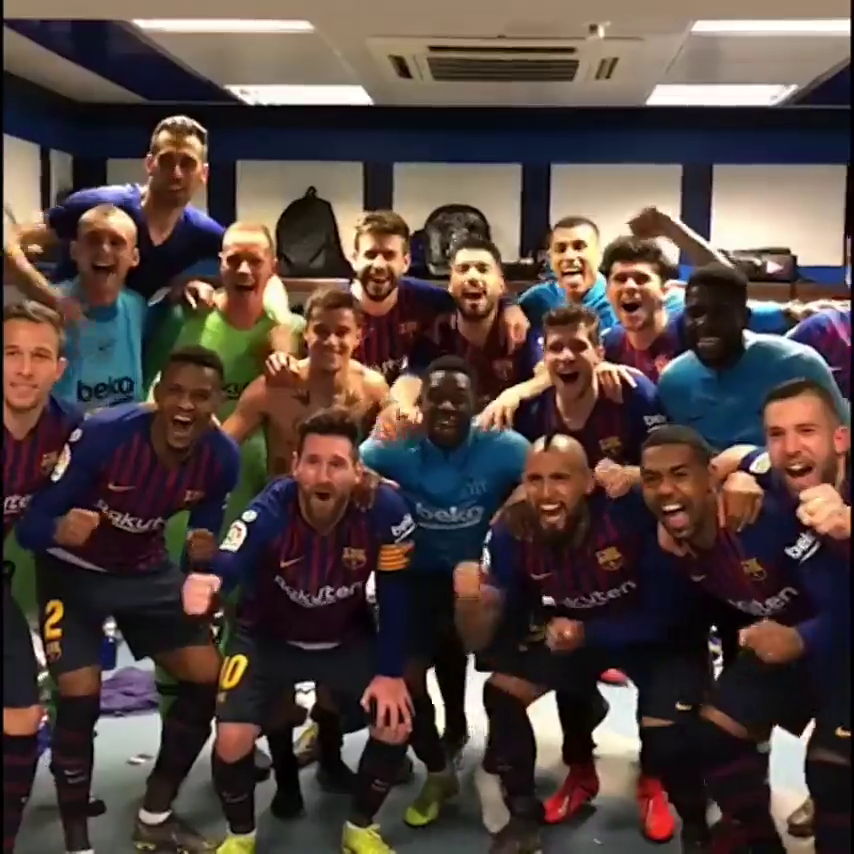 El Barça se cachondea en redes: "Os aseguramos que no es el mismo vídeo del miércoles..." El Barça se cachondea en redes: "Os aseguramos que no es el mismo vídeo del miércoles..."