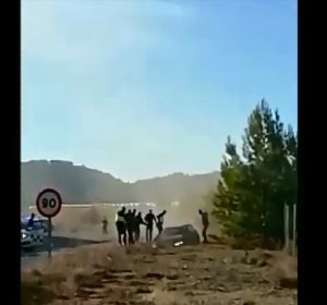 Un coche se salta un control policial en Teruel Un coche se salta un control policial en Teruel