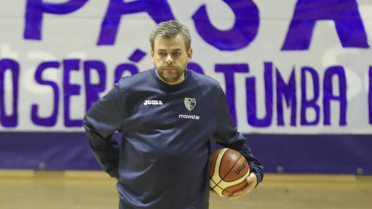 Alberto Ortego: "Ya tocaba jugar un partido de baloncesto femenino en el Wizink y tenemos la ilusión de llenarlo" Alberto Ortego: "Ya tocaba jugar un partido de baloncesto femenino en el Wizink y tenemos la ilusión de llenarlo"