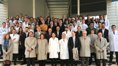 Reyes Maroto ha visitado Tecnobit en Valdepe&ntilde;as
