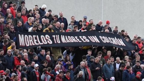 La pancarta con el mensaje "Morelos tu madre es un colch&oacute;n"