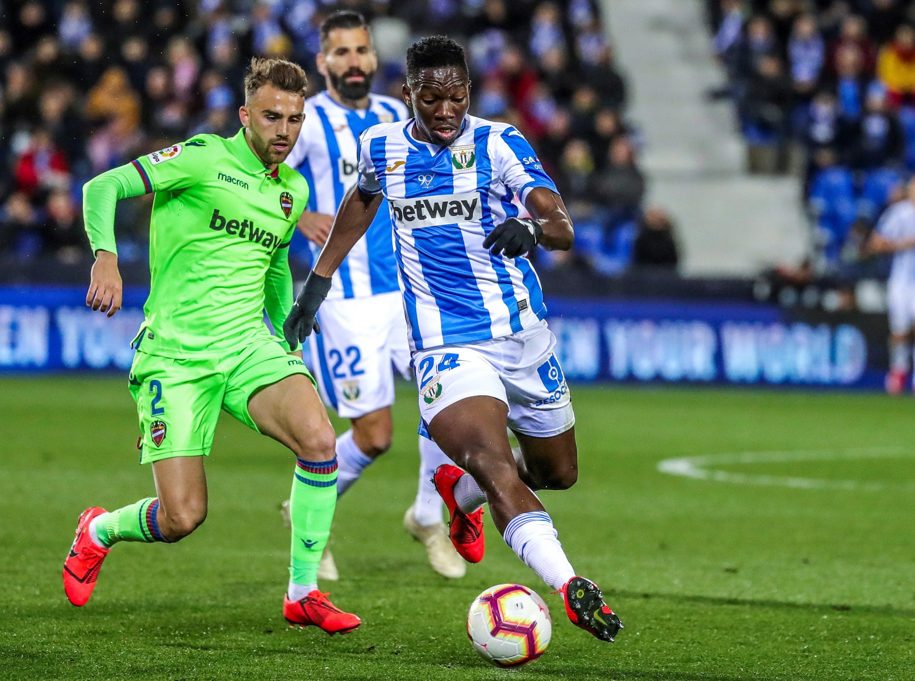 El Leganés se asienta en la zona media con un trabajado triunfo ante el Levante El Leganés se asienta en la zona media con un trabajado triunfo ante el Levante