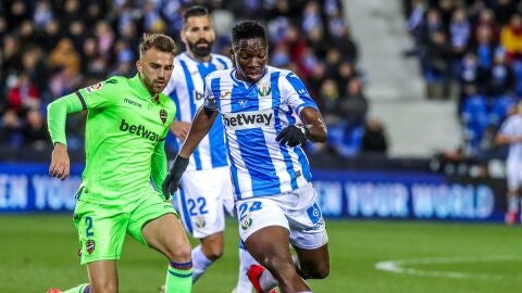 Momento del partido entre Legan&eacute;s y Levante