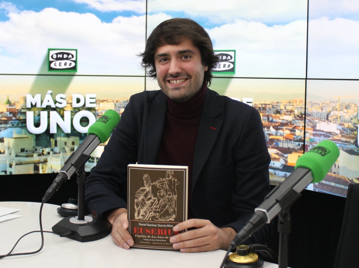 Dani Ramírez: "No es un libro de datos, sino de las historias humanas que han trenzado el club" Dani Ramírez: "No es un libro de datos, sino de las historias humanas que han trenzado el club"