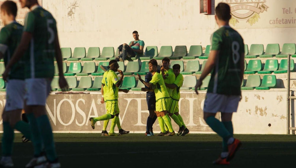 El Ilicitano sumó un punto en su visita al estadio de La Magdalena de Novelda.