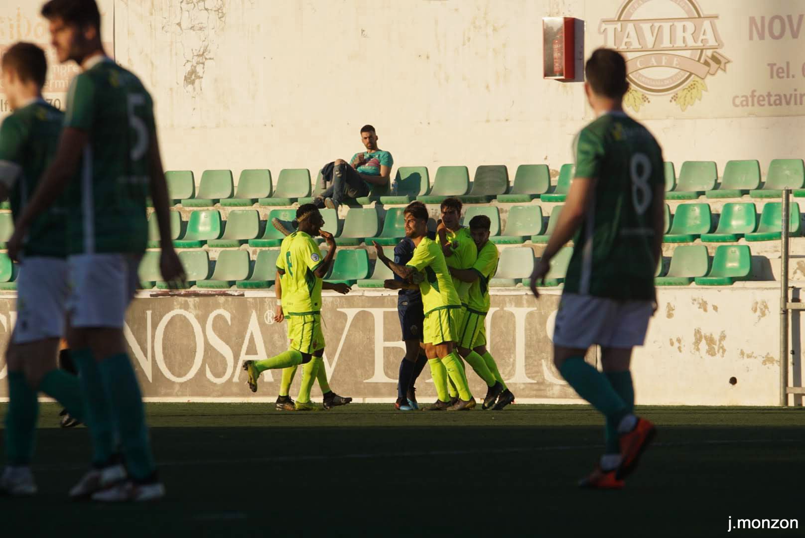 El empate entre Ilicitano y Novelda mete al Rayo Ibense en descenso El empate entre Ilicitano y Novelda mete al Rayo Ibense en descenso