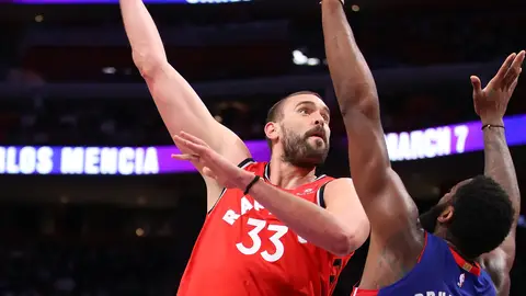 Marc Gasol jugando con los Toronto Raptors Marc Gasol jugando con los Toronto Raptors