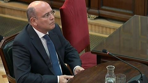 El coronel de la Guardia Civil Diego P&eacute;rez de los Cobos, durante su declaraci&oacute;n en el juicio del 'proc&eacute;s' 