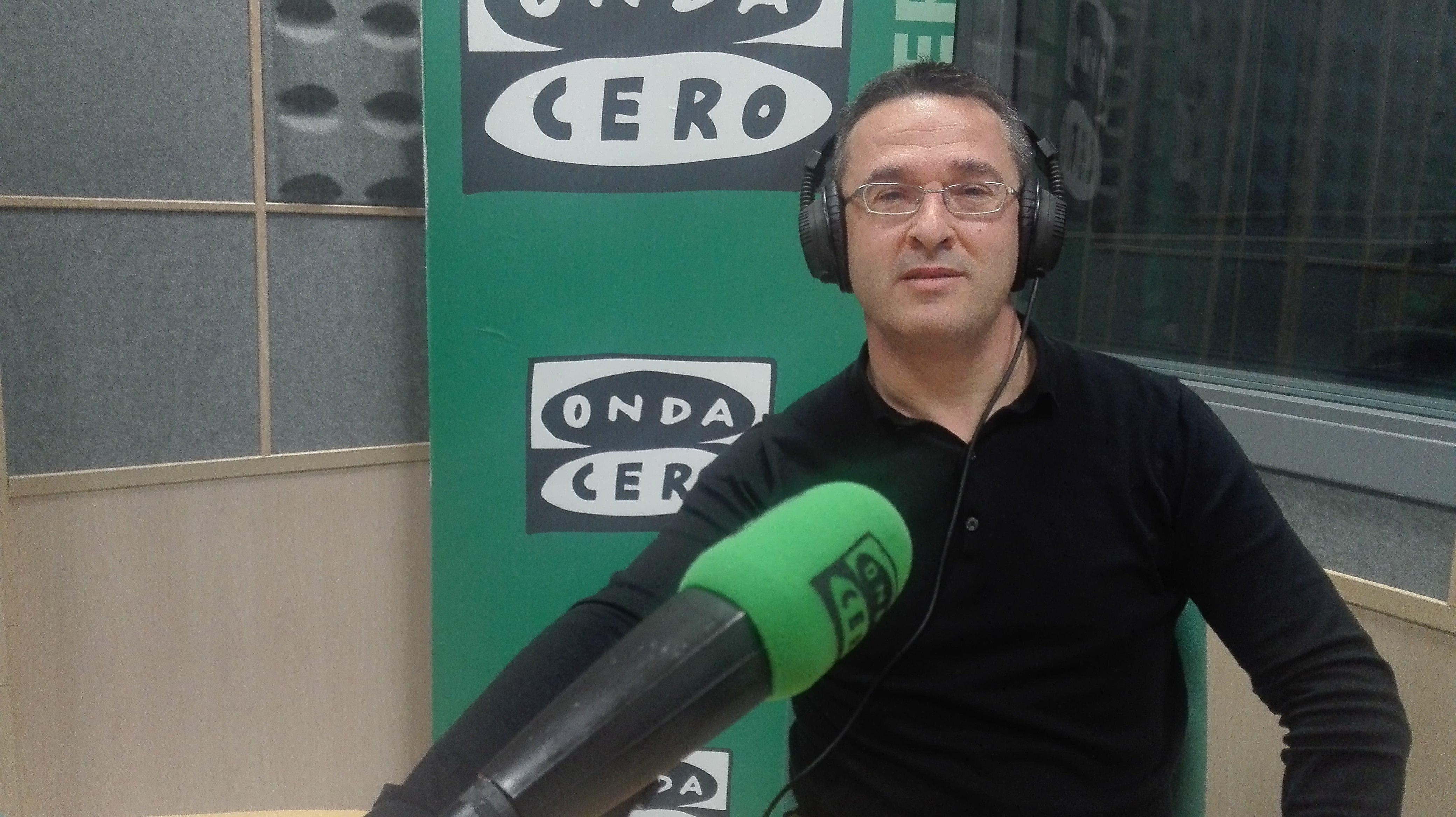 "Biblioteca Solidaria" con David Martinez "Biblioteca Solidaria" con David Martinez