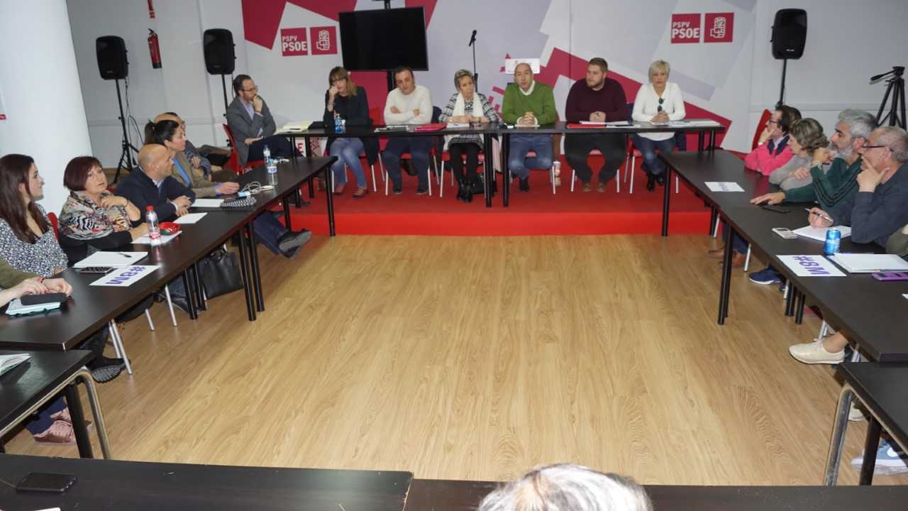 Carlos González pide a los órganos internos del PSOE el cambio de la candidatura que plantea la Ejecutiva Local Carlos González pide a los órganos internos del PSOE el cambio de la candidatura que plantea la Ejecutiva Local