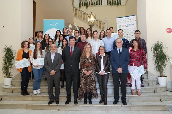 FACSA entrega 24 becas a alumnado de la UJI residente en Castelló FACSA entrega 24 becas a alumnado de la UJI residente en Castelló