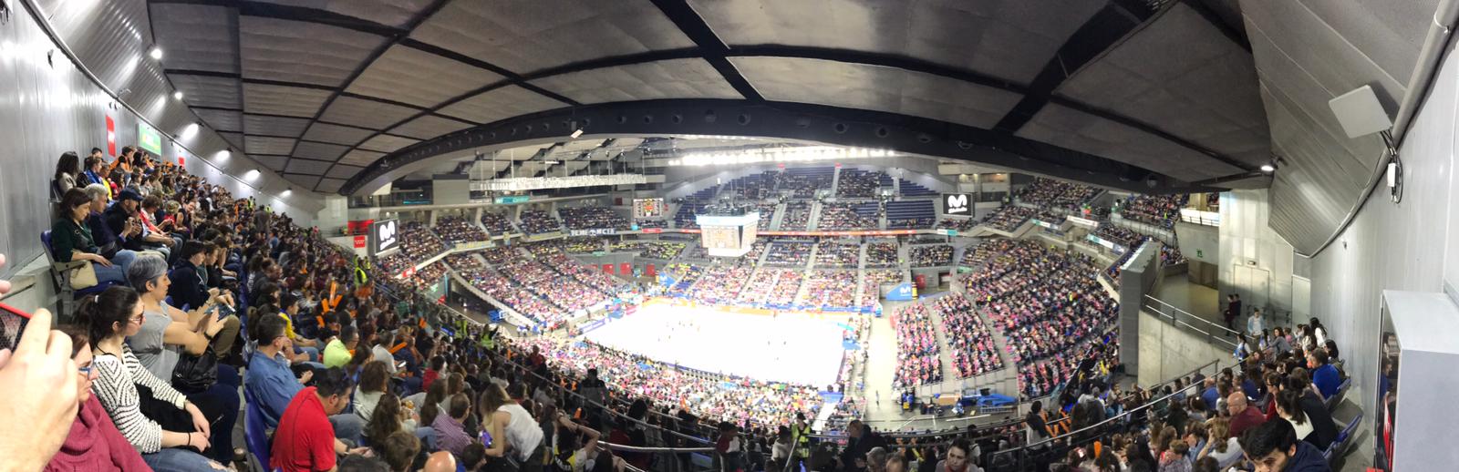 Onda Cero, Europa FM y Melodía FM pulverizan el récord europeo de asistencia a un partido de basket femenino Onda Cero, Europa FM y Melodía FM pulverizan el récord europeo de asistencia a un partido de basket femenino