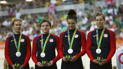 Kelly Catlin, segunda por la izquierda en la imagen Kelly Catlin, segunda por la izquierda en la imagen