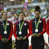 Kelly Catlin, segunda por la izquierda en la imagen Kelly Catlin, segunda por la izquierda en la imagen
