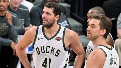 Miortic y Gasol, juntos en pista con los Bucks