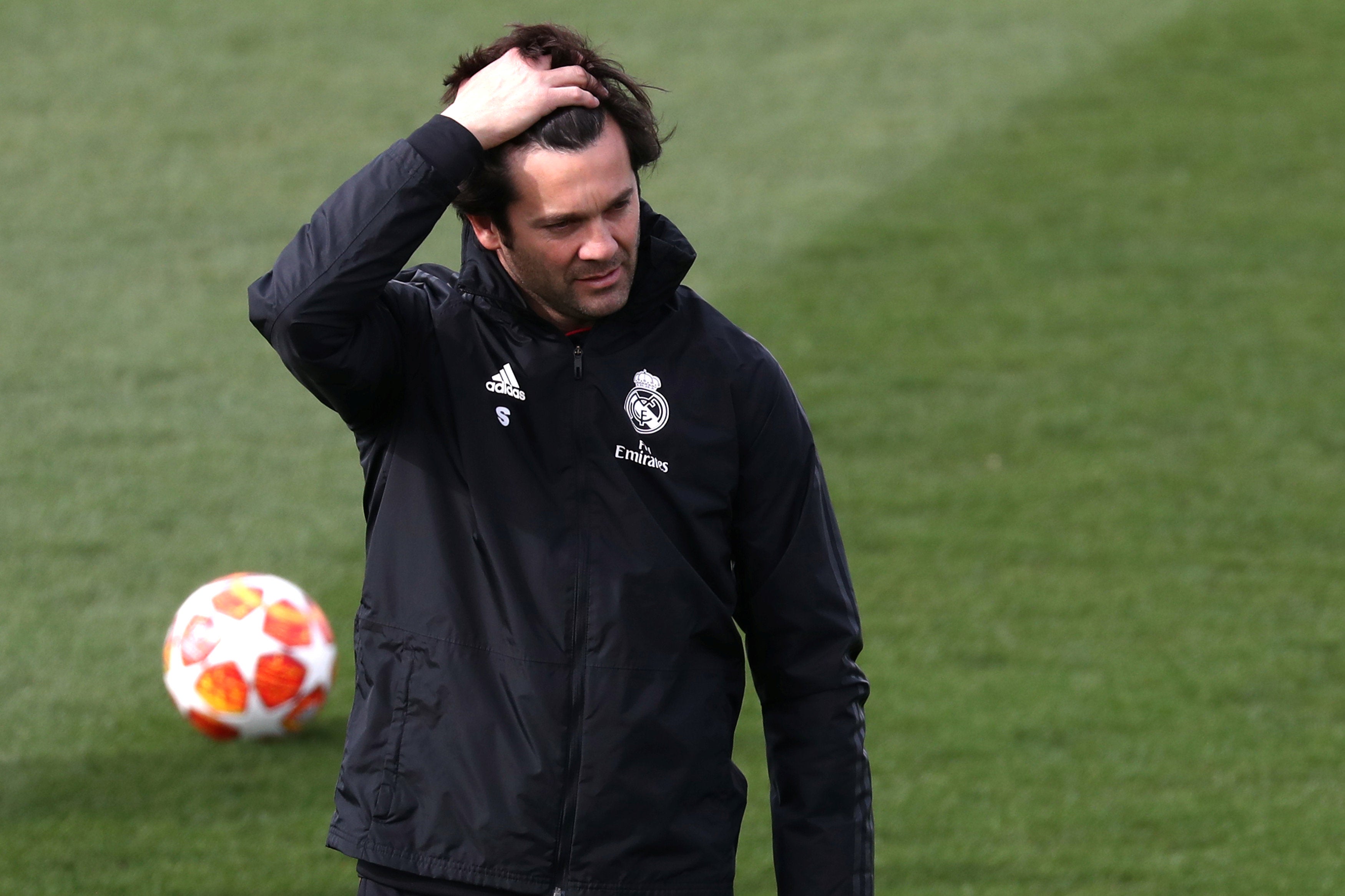 Cinco meses de montaña rusa: la descendente trayectoria de Solari en el banquillo del Real Madrid Cinco meses de montaña rusa: la descendente trayectoria de Solari en el banquillo del Real Madrid