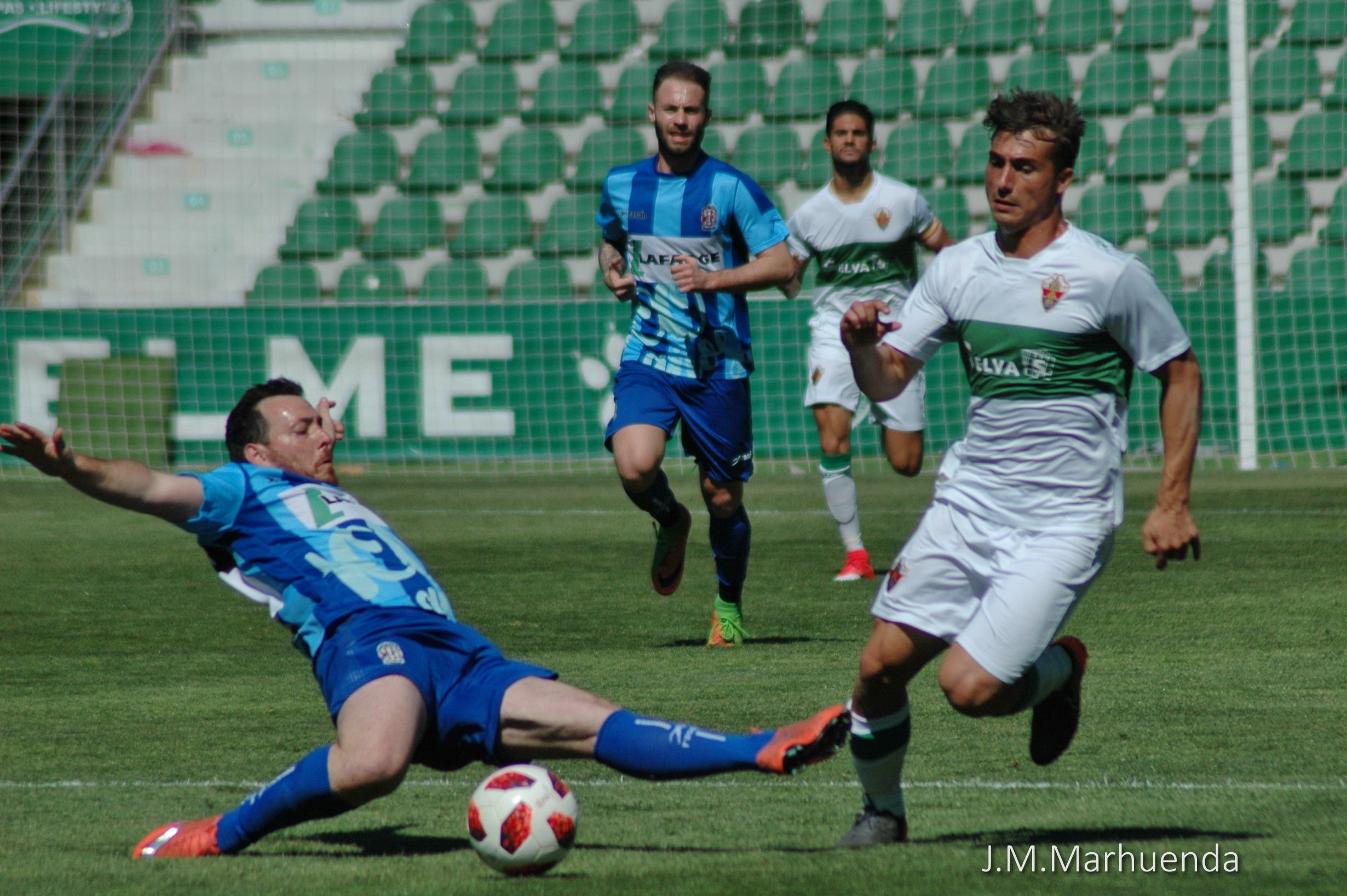 El empate del Ilicitano ante el Acero le cuesta el puesto a Fidel El empate del Ilicitano ante el Acero le cuesta el puesto a Fidel
