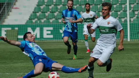 Rubén Suárez regresó al Martínez Valero para jugar con el Acero ante el Ilicitano. ELCHE CF