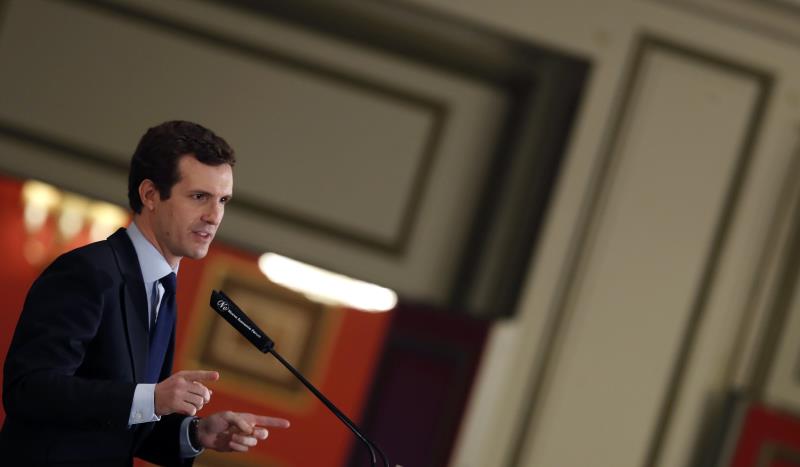 Casado dice ser víctima de una "fake news" y subraya su apuesta por la confidencialidad de madres que dan en adopción Casado dice ser víctima de una "fake news" y subraya su apuesta por la confidencialidad de madres que dan en adopción