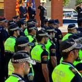 Els agents de la policia local preparats per a l´inici hui dilluns de la campanya de l´ús del cinturó de seguretat. Els agents de la policia local preparats per a l´inici hui dilluns de la campanya de l´ús del cinturó de seguretat.