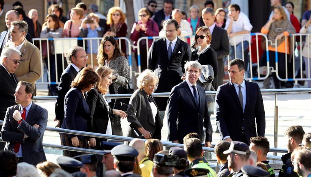 Pedro Sánchez, Ángel Garrido, Manuela Carmena y Ana Pastor, entre otros, durante el acto de homenaje a las víctimas del 11M
