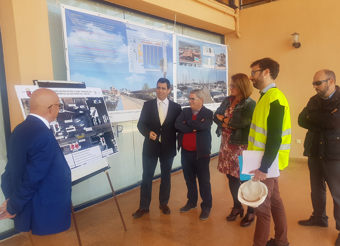Los puertos de Lo Pagán y San Pedro contrataron la redacción de sus proyectos de ampliación con la empresa de ingeniería del director general de Puertos, Díez de Revenga. Los puertos de Lo Pagán y San Pedro contrataron la redacción de sus proyectos de ampliación con la empresa de ingeniería del director general de Puertos, Díez de Revenga.