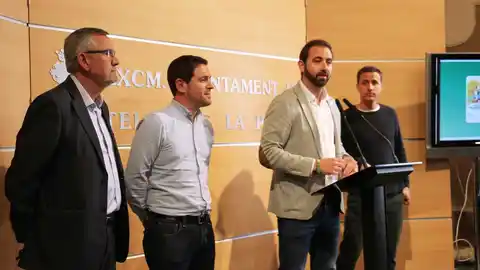 Omar Braina, concejal de Fiestas, presentando la app oficial de Magdalena 2019. Omar Braina, concejal de Fiestas, presentando la app oficial de Magdalena 2019.